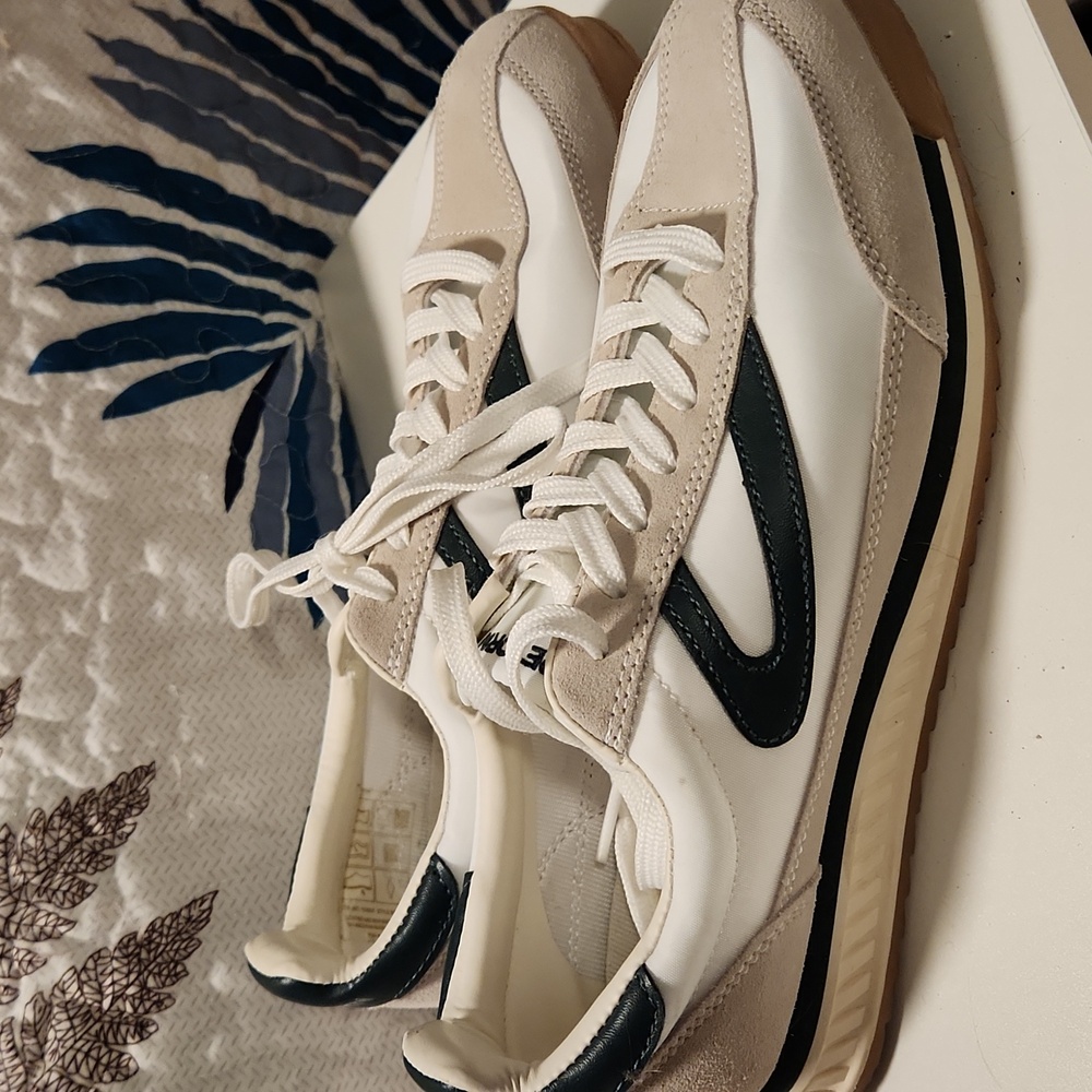 Tretorn Rawlins Vintage White and Green Lace-up Sneakers - Picture 2 of 5